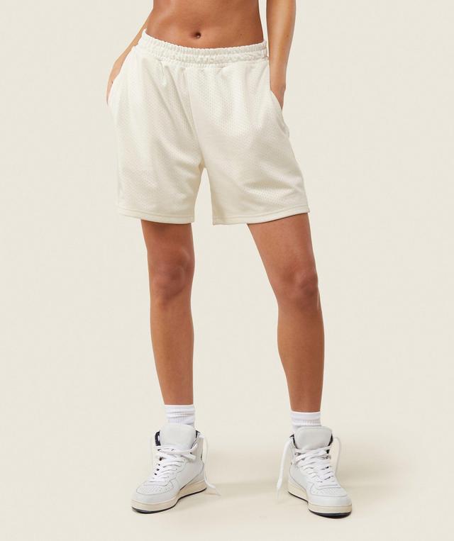 everywear Basketball Shorts Product Image