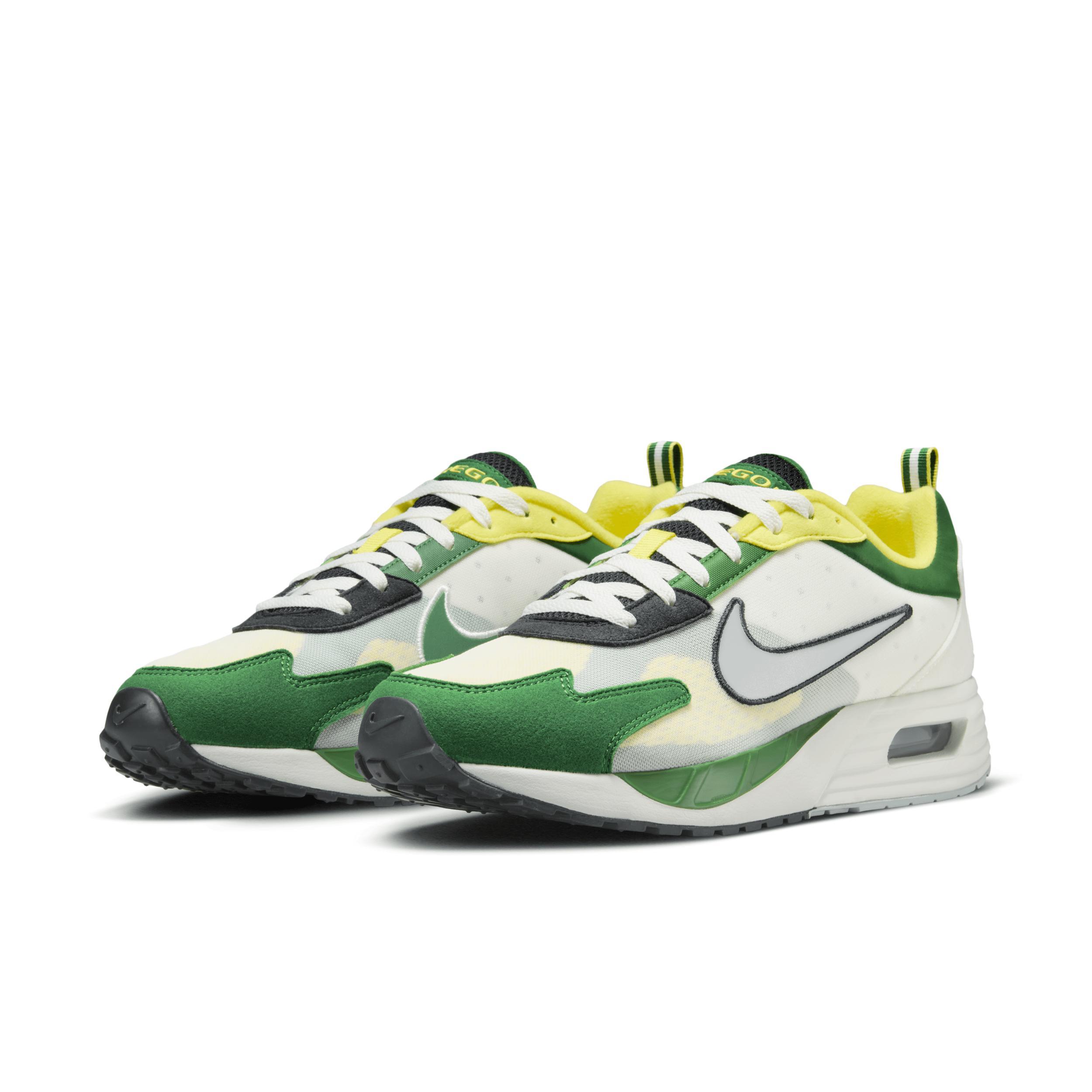 Oregon Nike Men's Air Max Solo Shoes Product Image