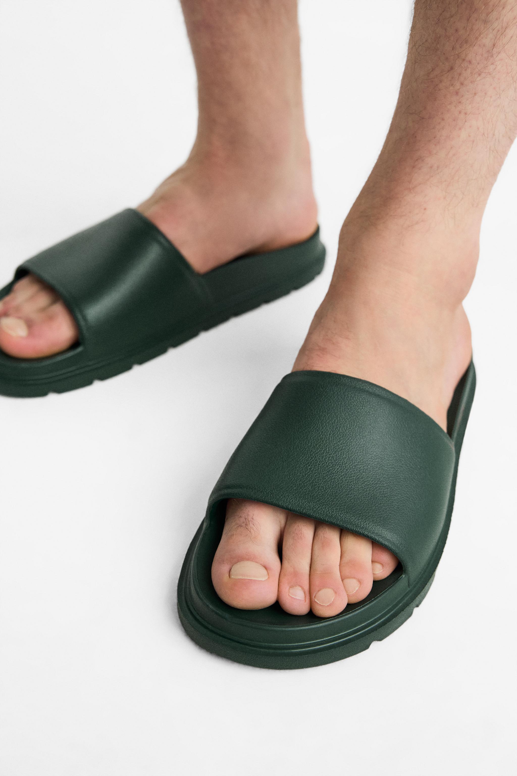 SOLID COLOR SANDALS Product Image