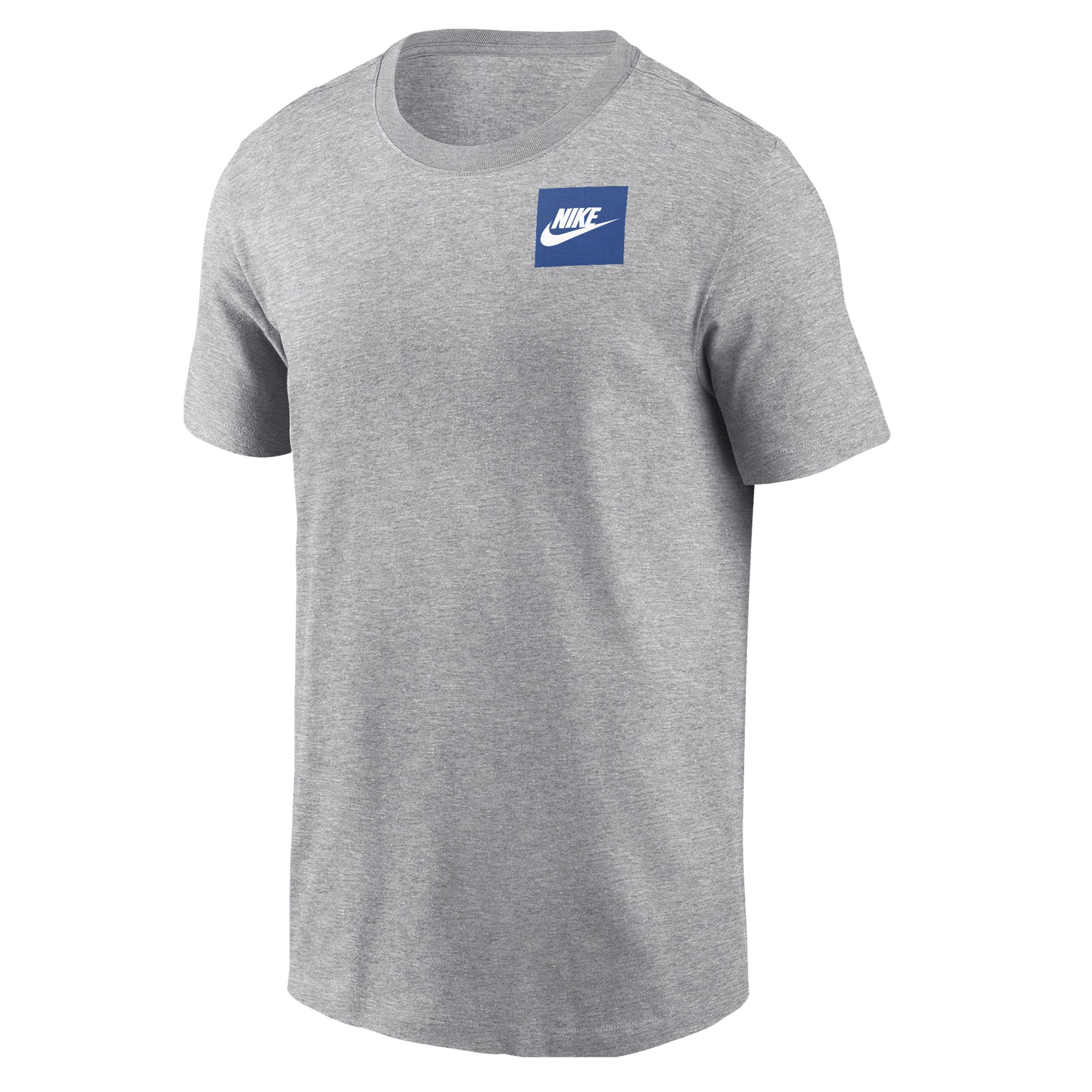 Nike Men's T-Shirt Product Image