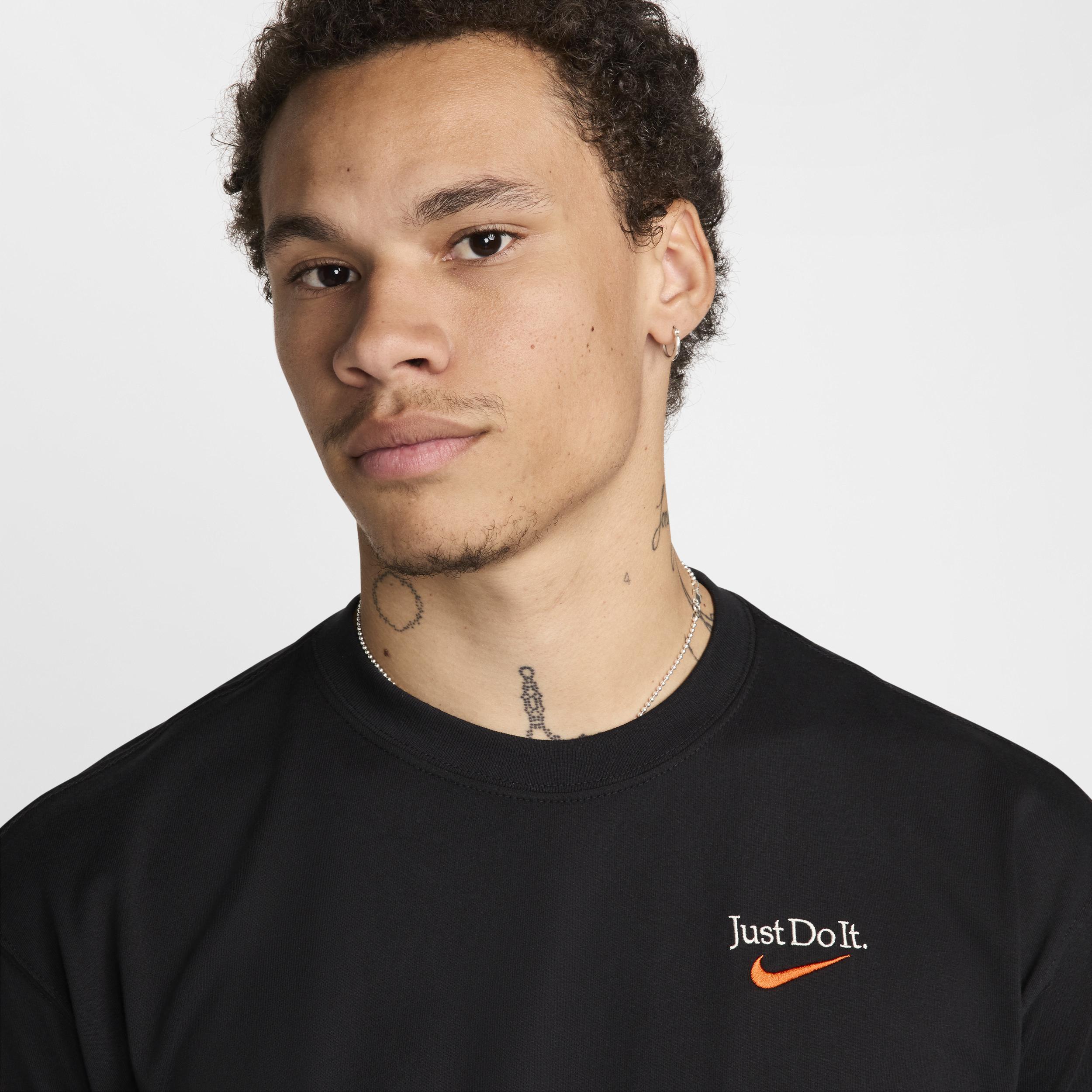 Nike Men's Max90 Basketball T-Shirt Product Image