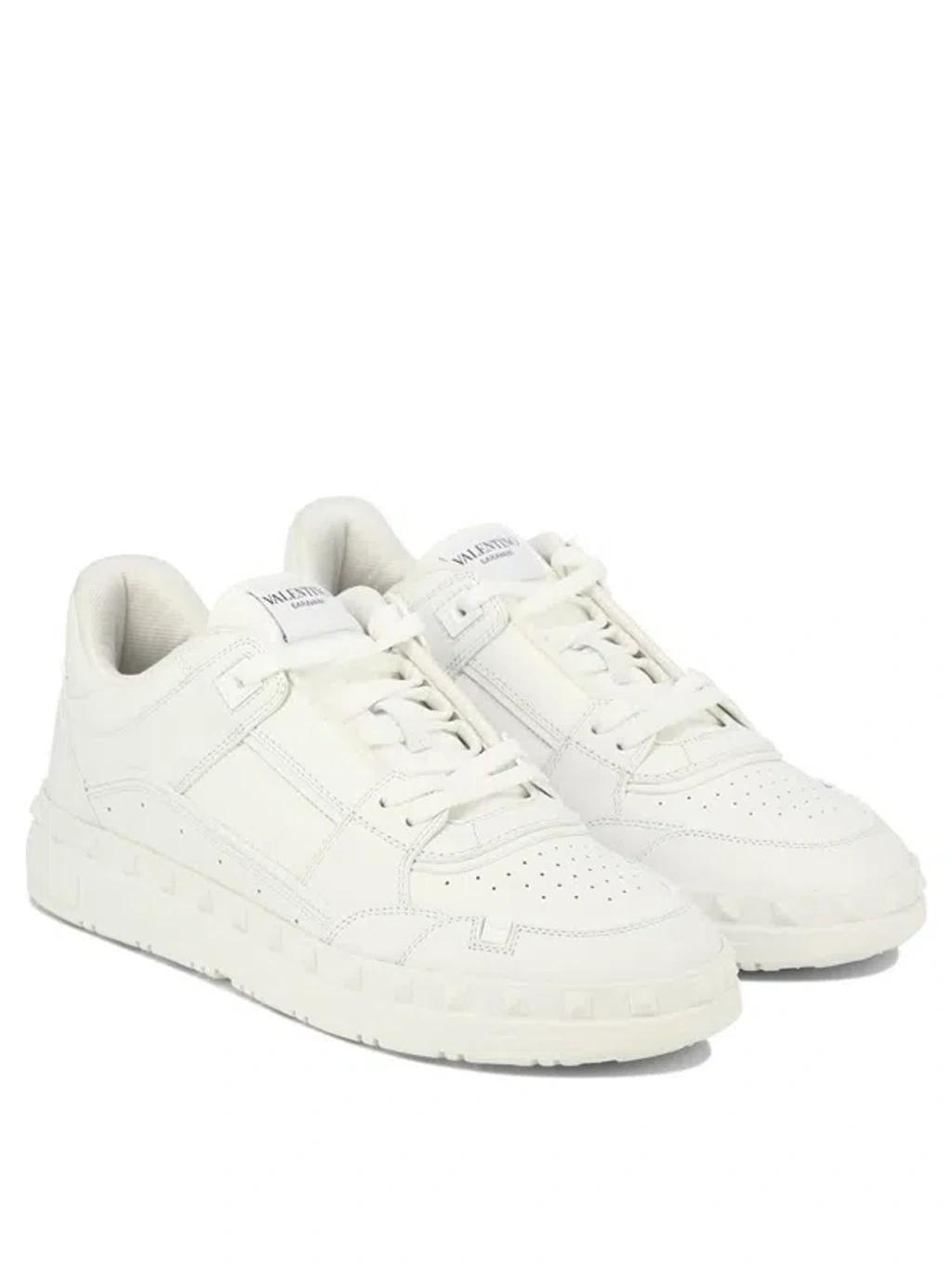 VALENTINO GARAVANI 'freedots' Sneakers In White Product Image