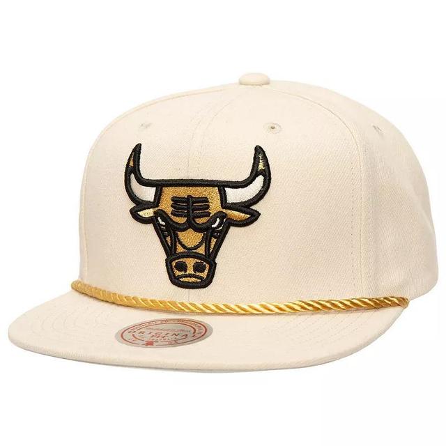 Mens Mitchell & Ness Cream Chicago Bulls Golden Snapback Hat Product Image