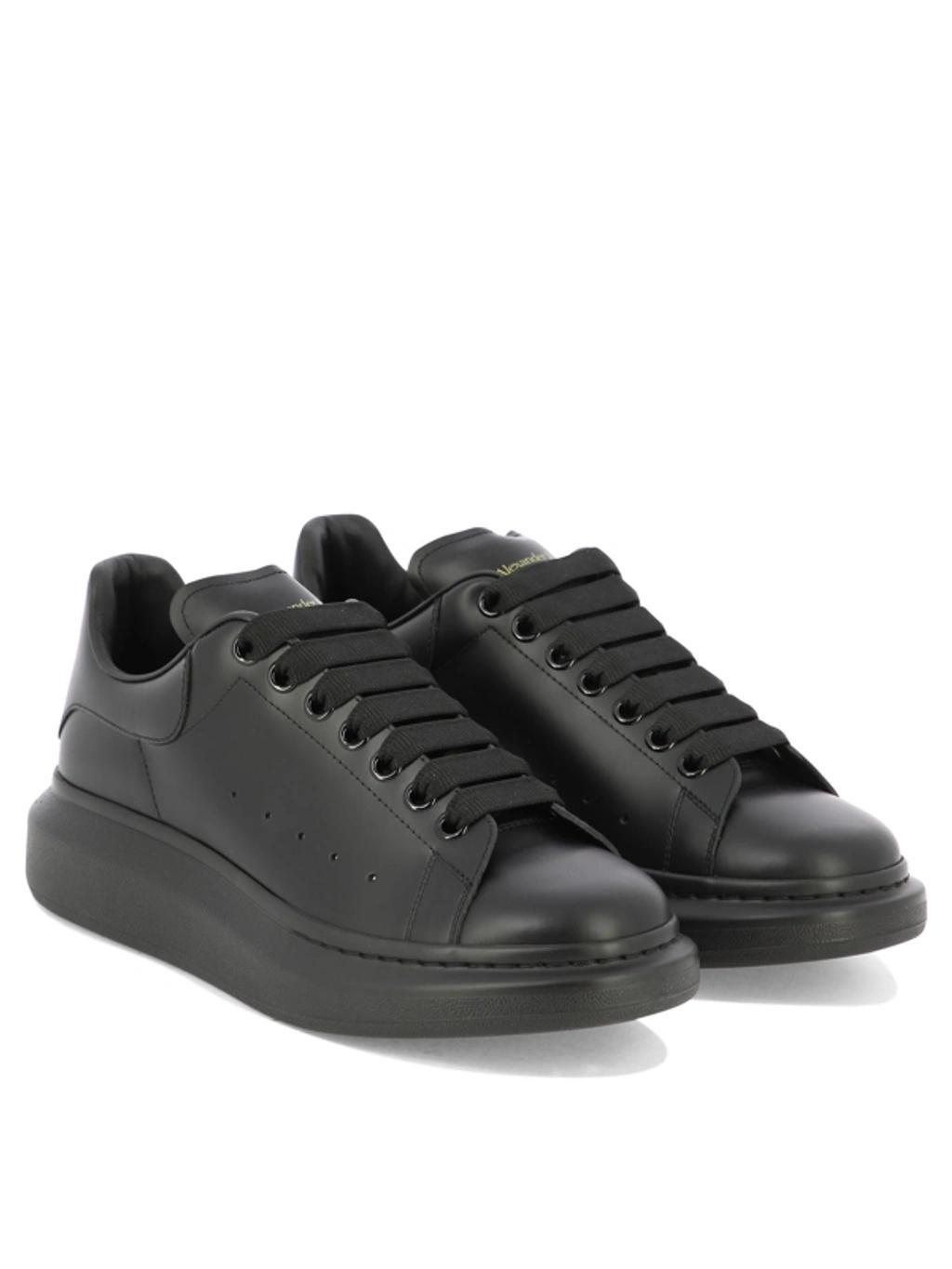 Sneaker Oversize In Black Product Image