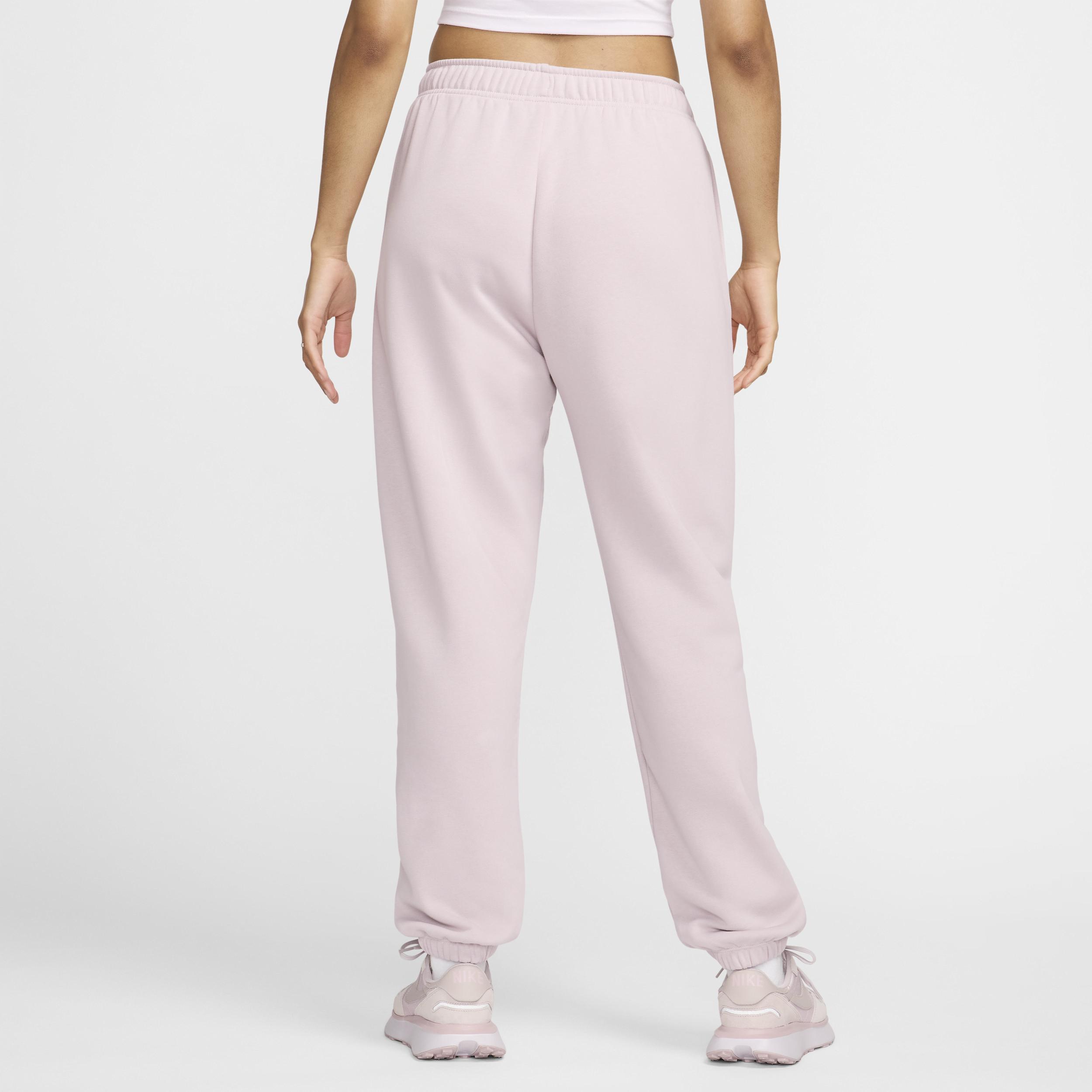 Women's Nike Sportswear Club Fleece Mid-Rise Oversized Sweatpants Product Image