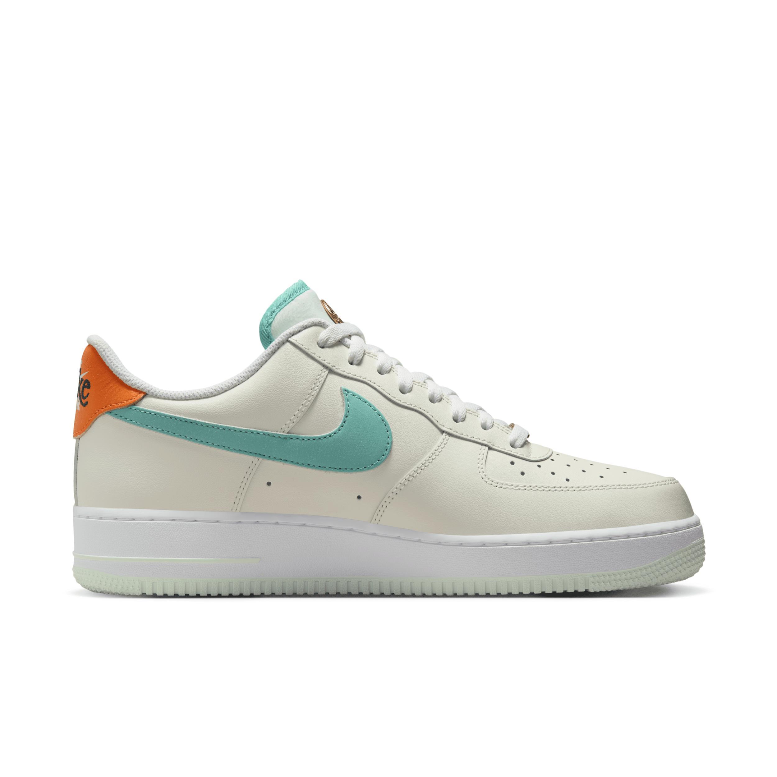 Nike Men's Air Force 1 '07 Shoes Product Image