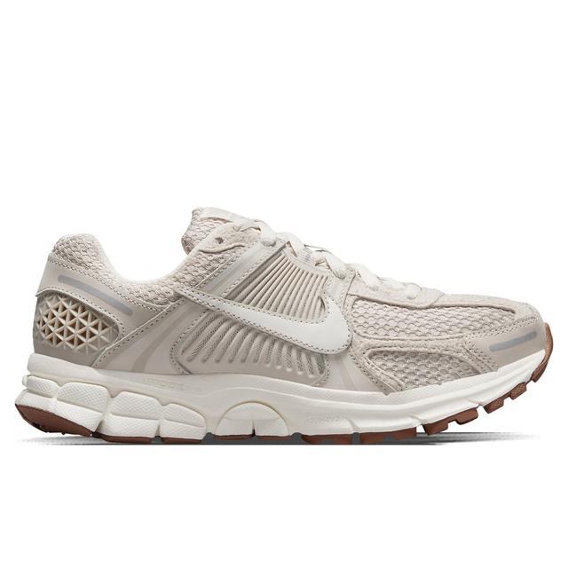 Women's Nike Vomero - Light Orewood Brown/Sail/Metallic Silver Female Product Image