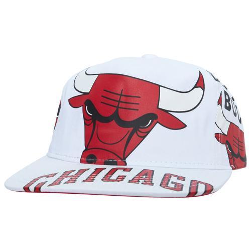 Mitchell & Ness Mens Mitchell & Ness Bulls In Your Face Deadstock Snapback - Mens White/Red Product Image