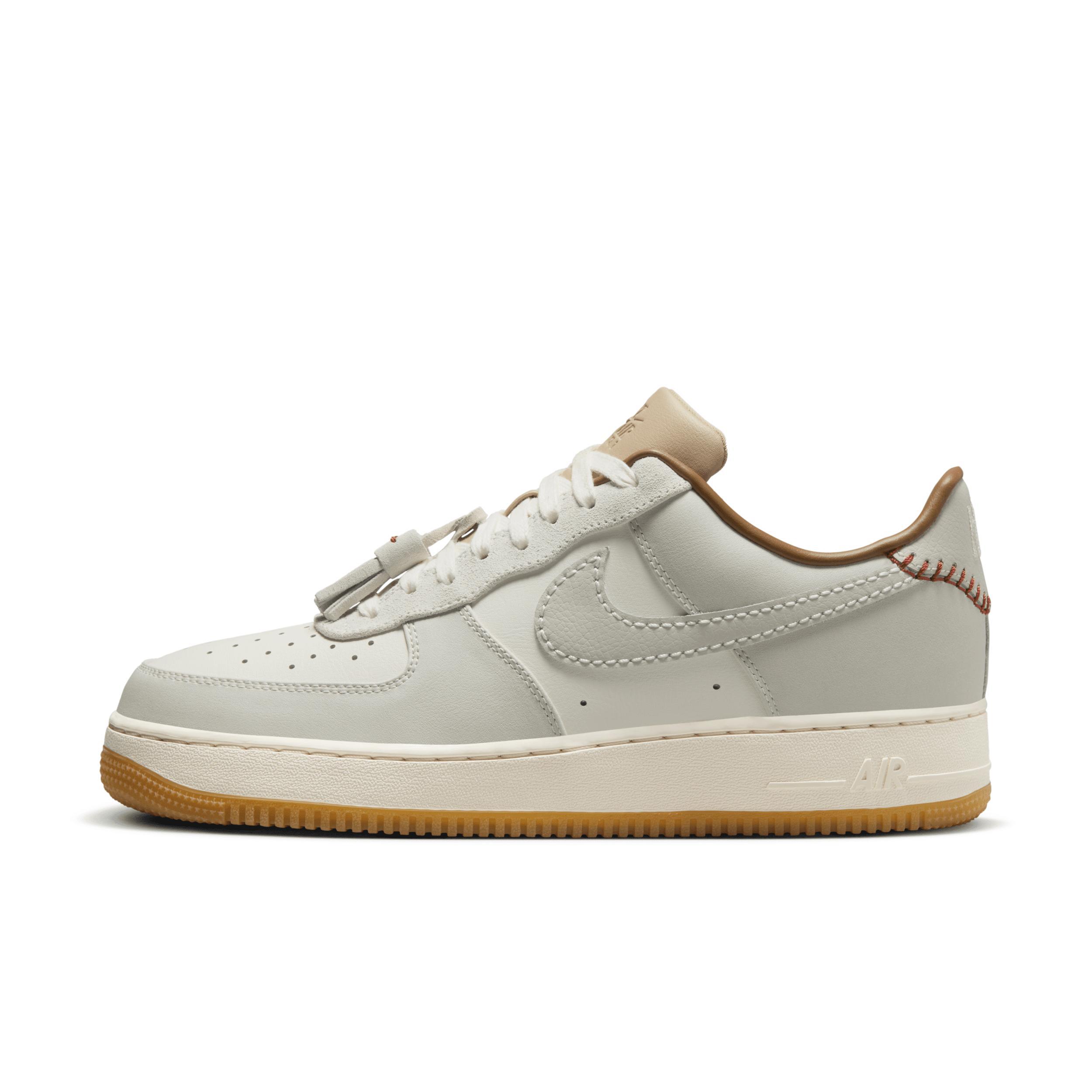 Nike Men's Air Force 1 '07 Shoes Product Image