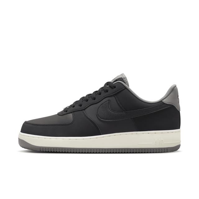 Nike Men's Air Force 1 '07 LV8 Winterized Shoes Product Image