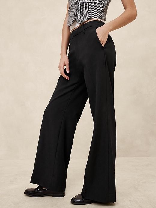 Sculpted Wide-Leg Trouser Product Image