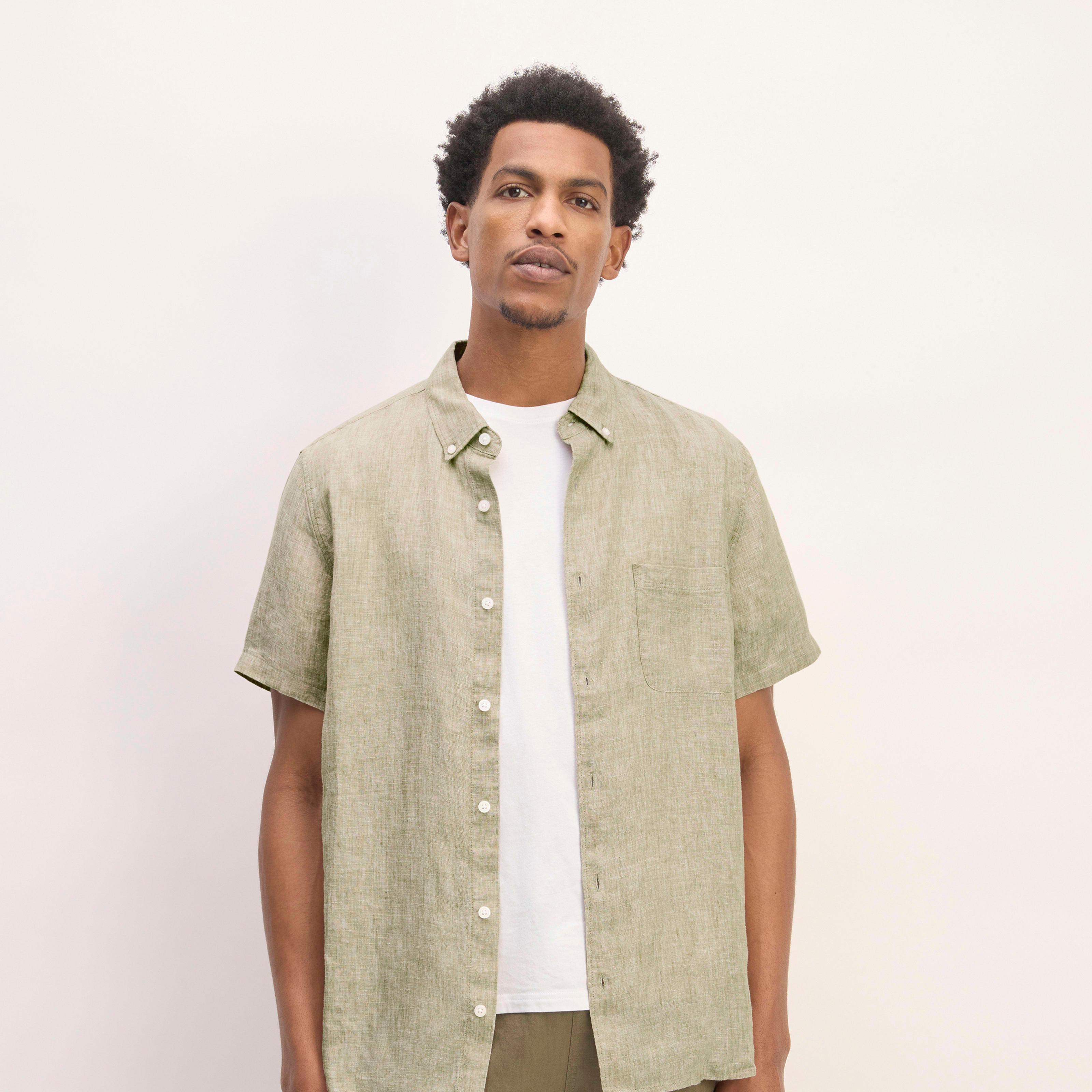 The Classic Short-Sleeve Shirt in Linen Product Image