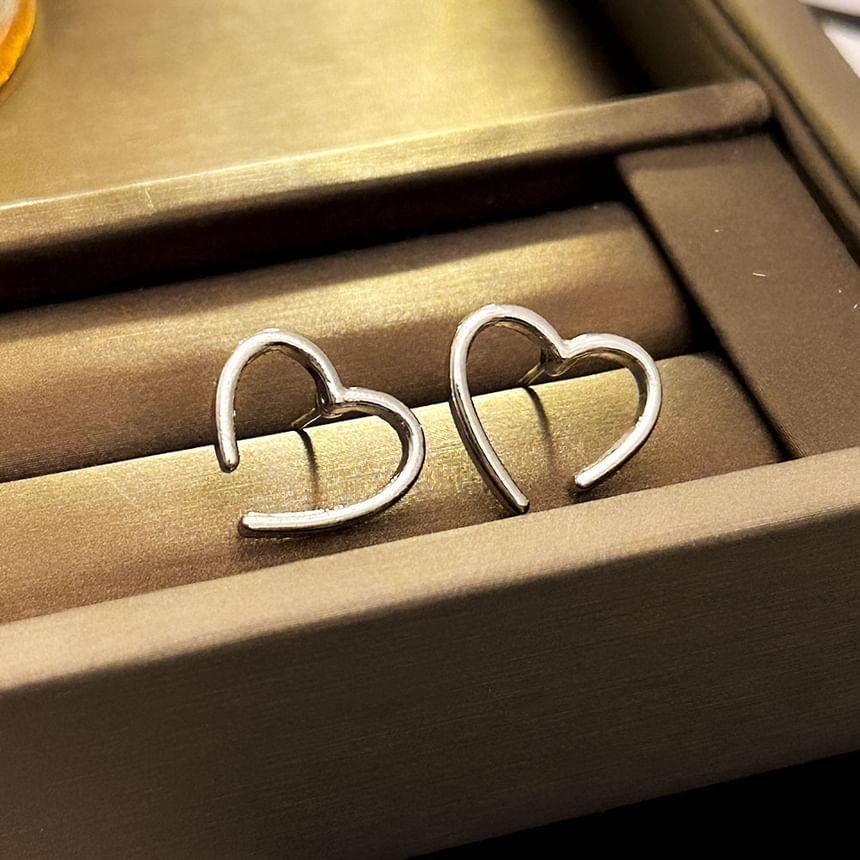 Heart Stud Earring Product Image