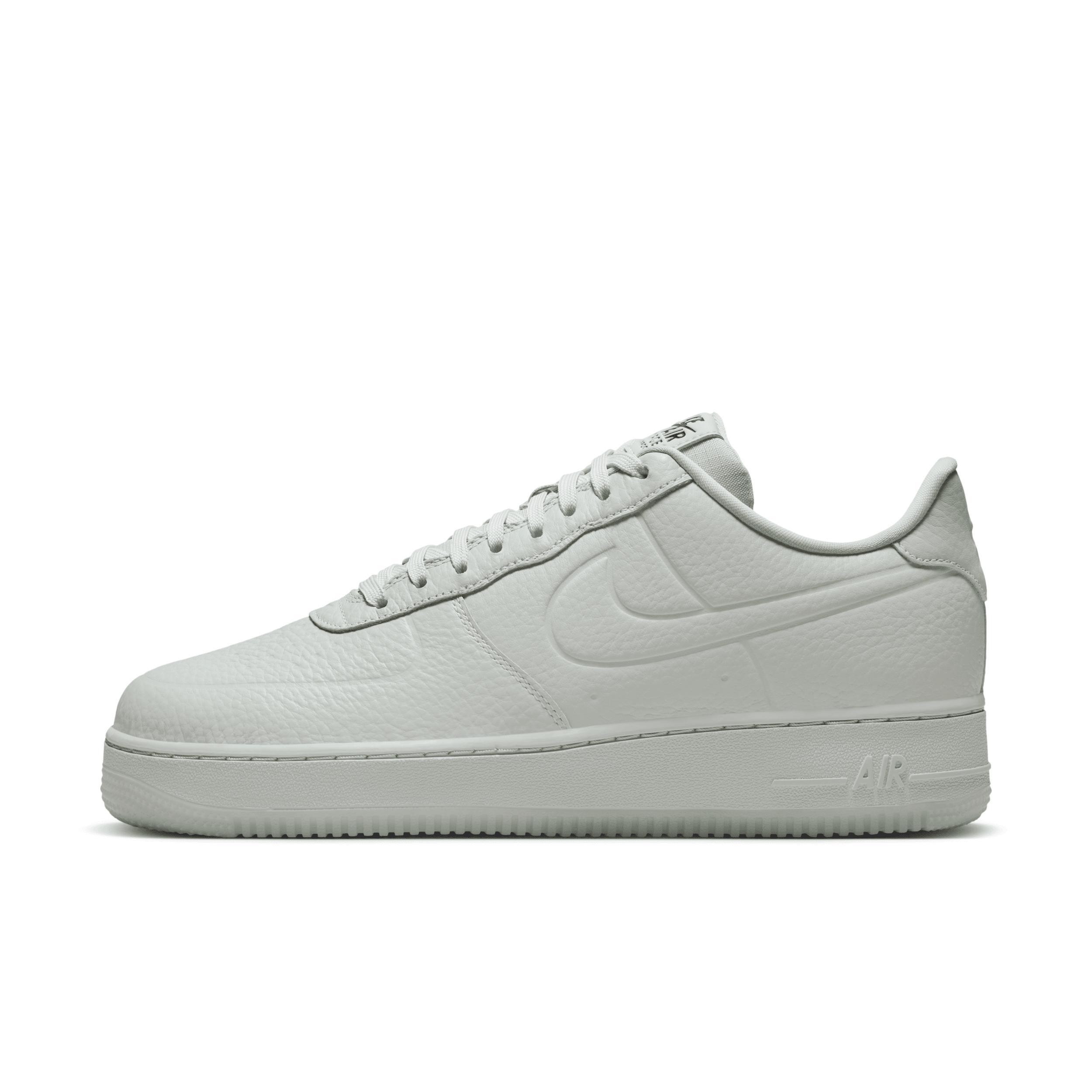 Nike Mens Air Force 1 07 Pro-Tech Shoes Product Image