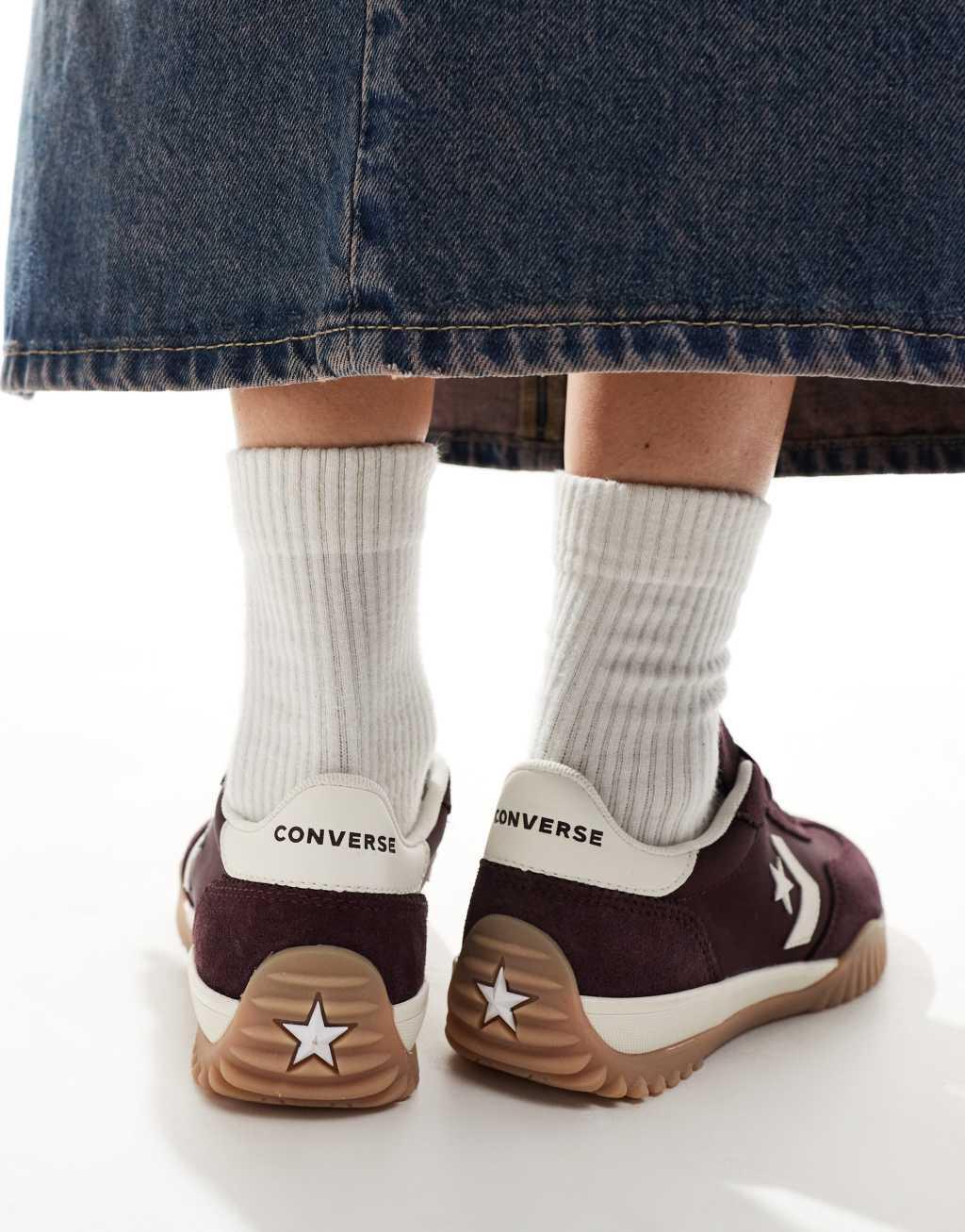 Converse Run Star sneakers in burgundy Product Image