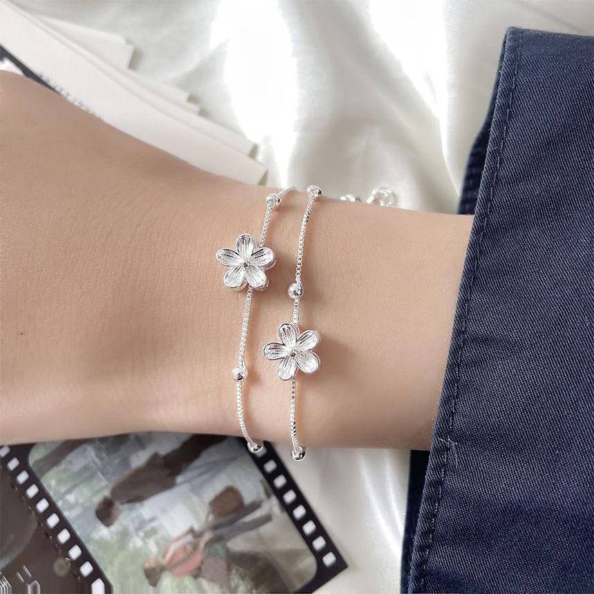 Flower Layered Bracelet Product Image