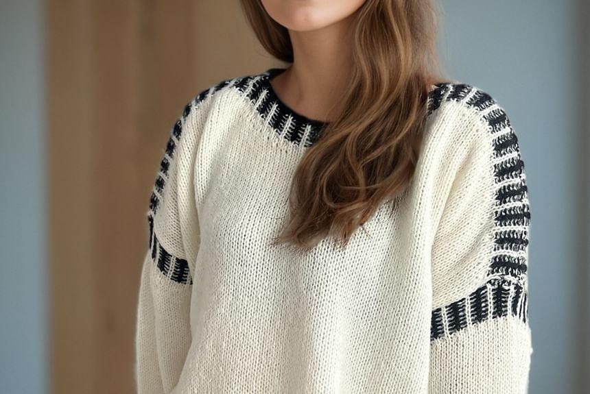 Puff-Sleeve Round Neck Plain Contrast Trim Sweater product image