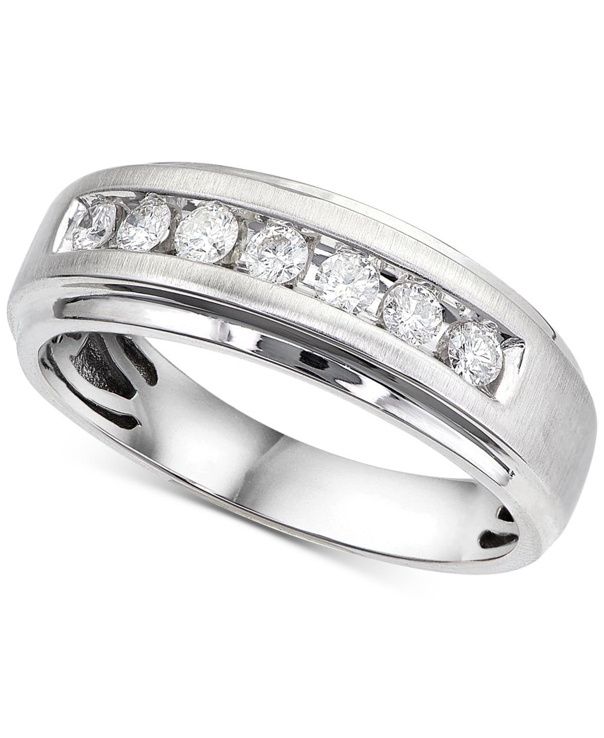 Mens Diamond 7-Stone Wedding Band (1/2 ct. t.w.) in 10k Gold & White Gold Product Image