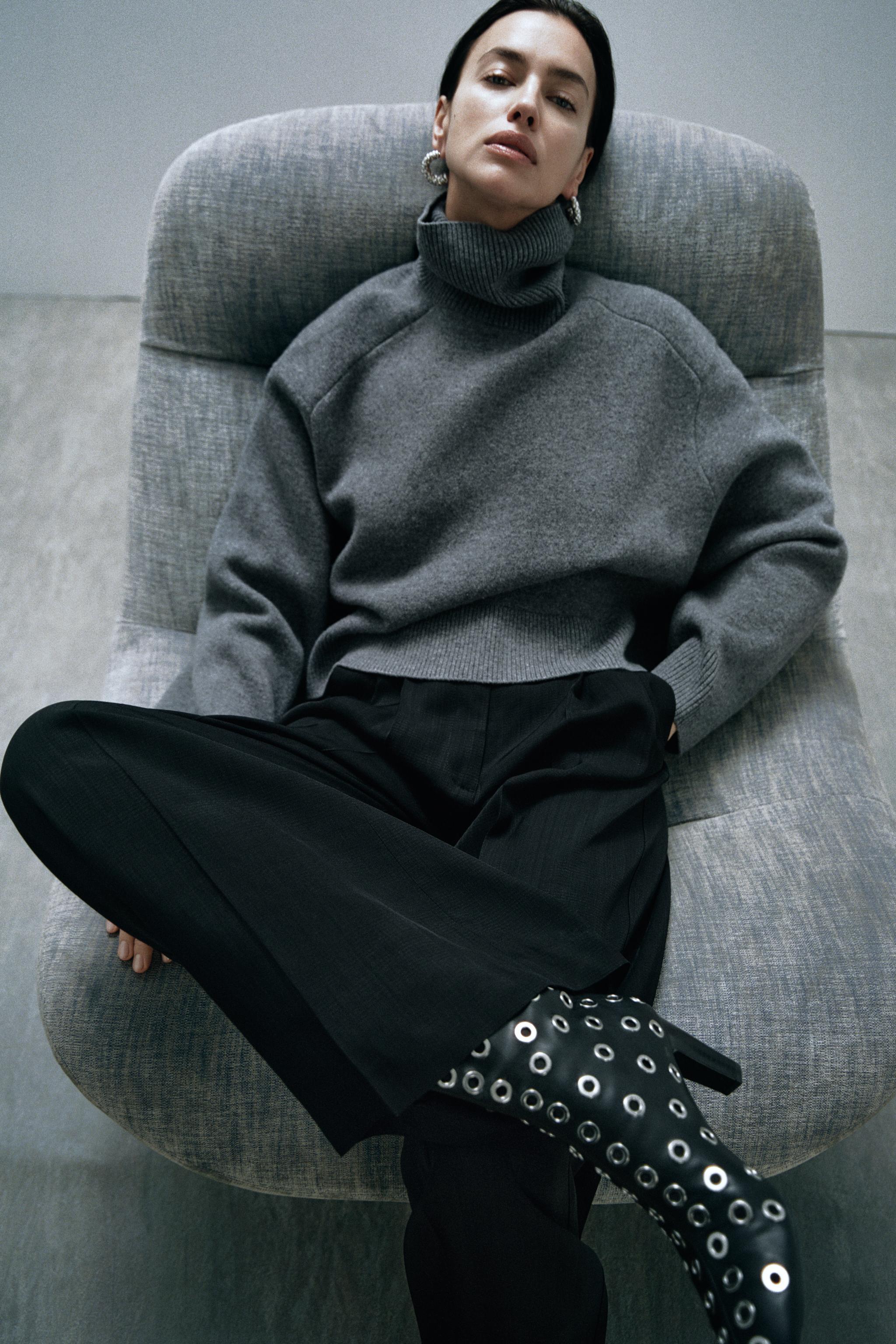 OVERSIZED WOOL SWEATER Product Image