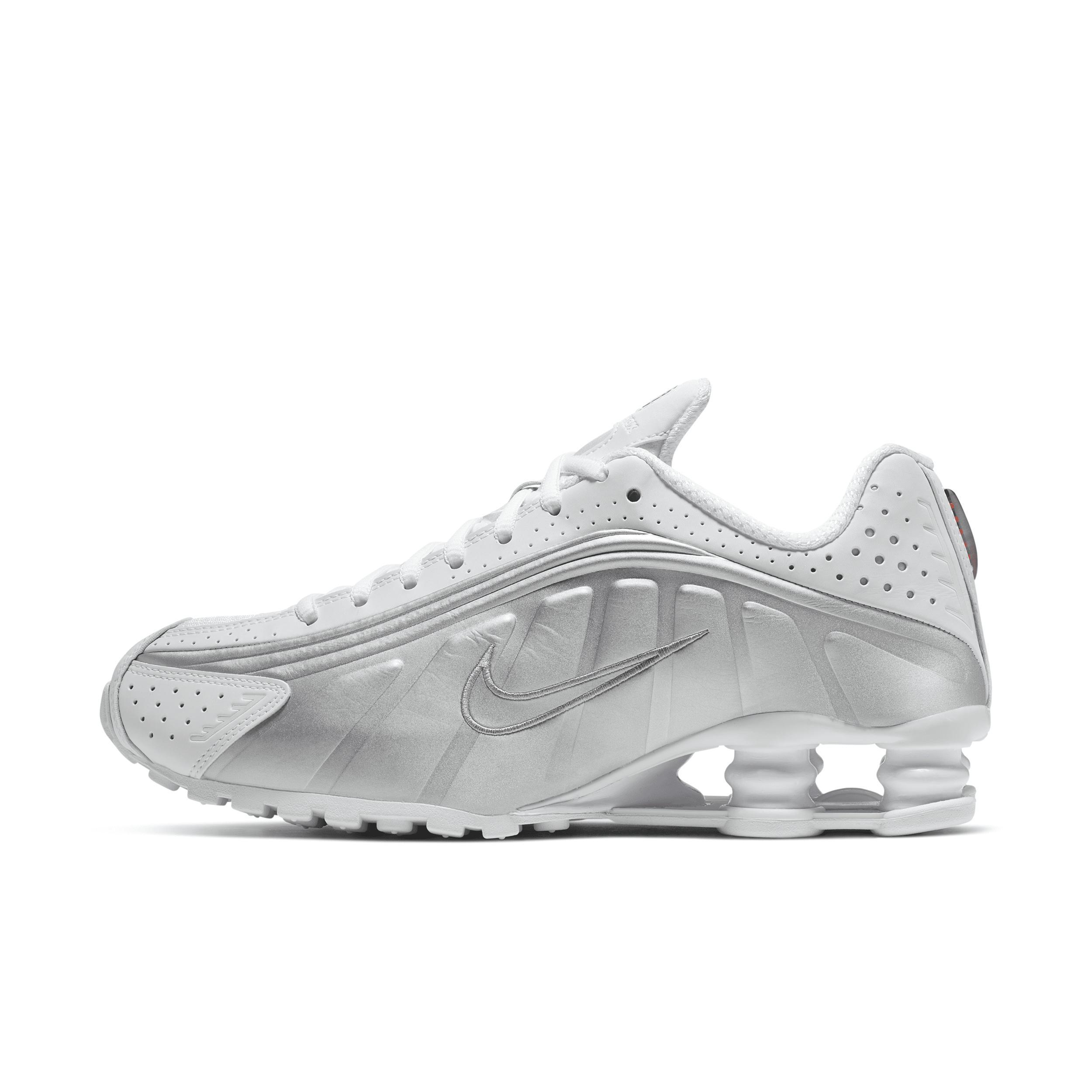 Nike Women's Shox R4 Shoes Product Image