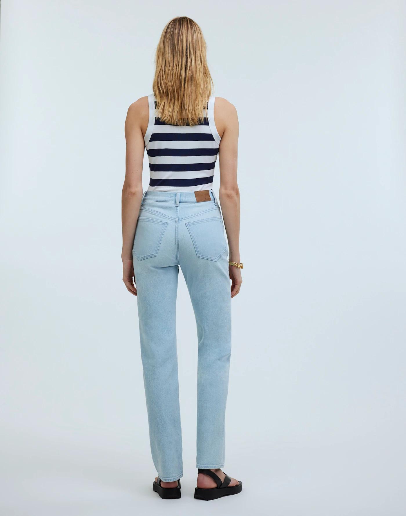 The Petite '90s Straight Jean Product Image