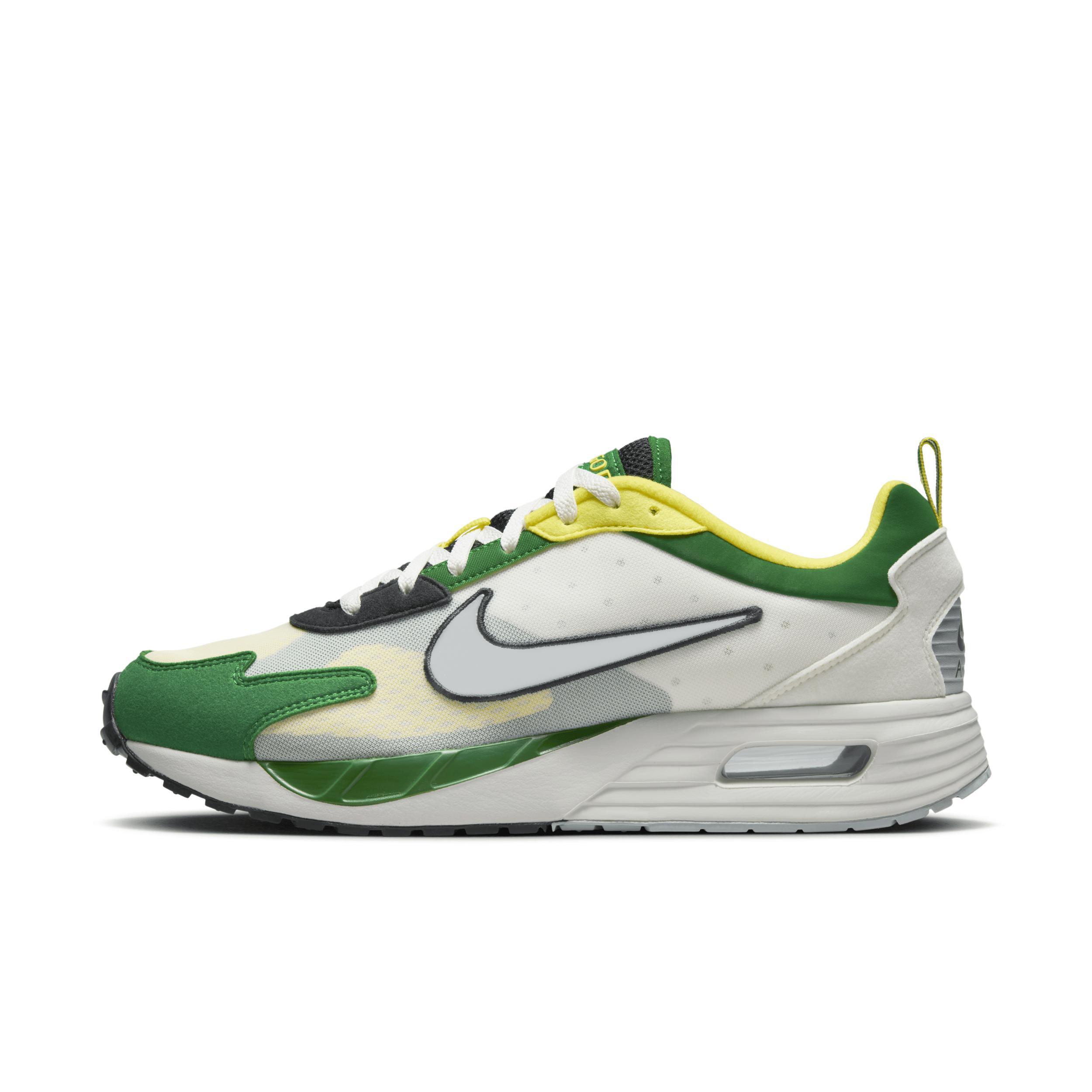 Oregon Nike Men's Air Max Solo Shoes Product Image