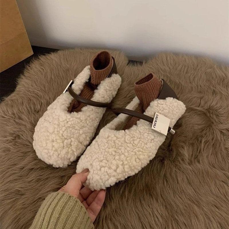 Fleece Plain Flats Product Image