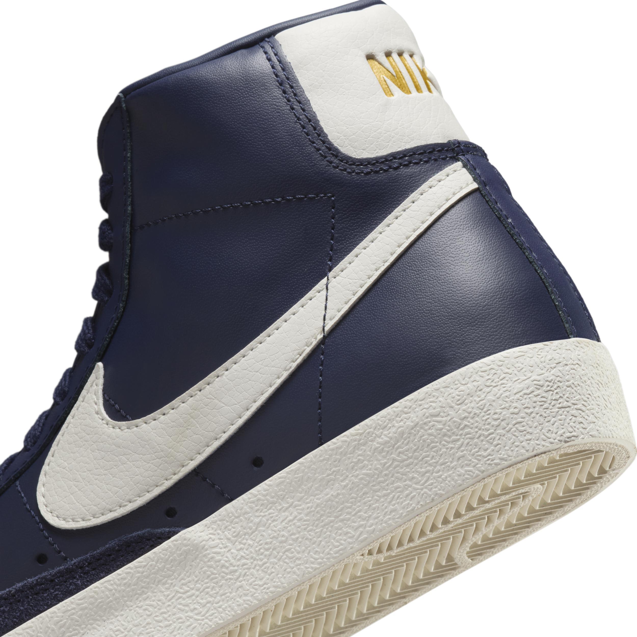 Nike Women's Blazer Mid '77 Shoes Product Image