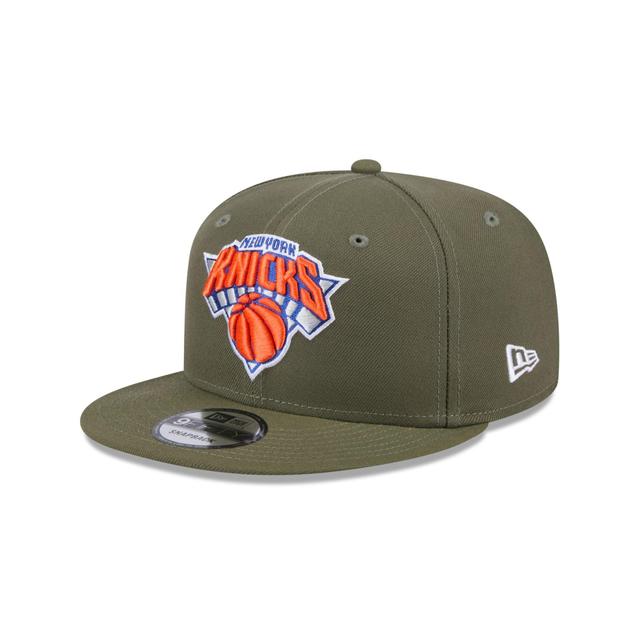 New York Knicks Olive 9FIFTY Snapback Hat Male Product Image