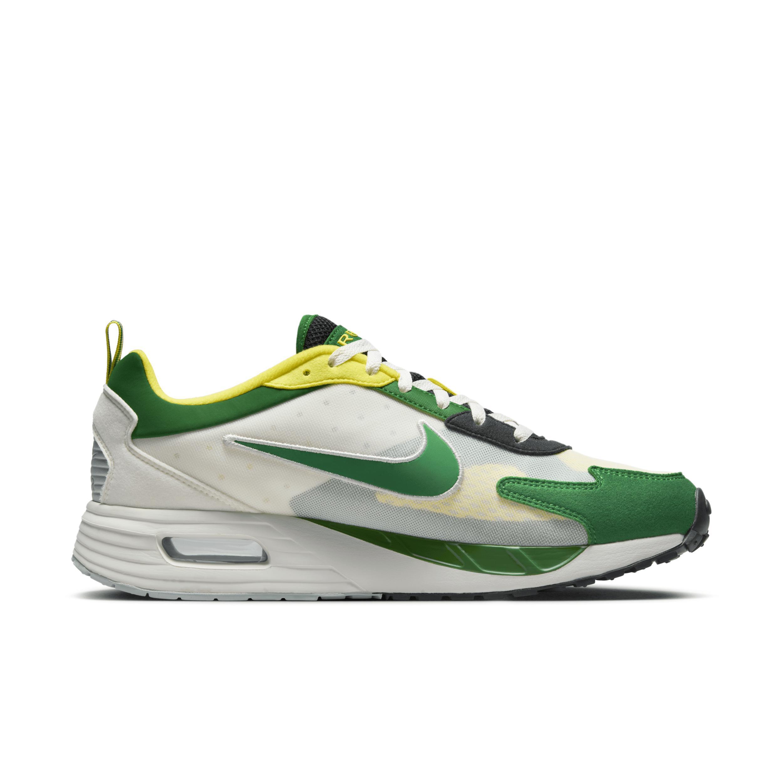 Oregon Nike Men's Air Max Solo Shoes Product Image