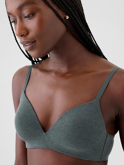 Breathe Wireless Bra Product Image