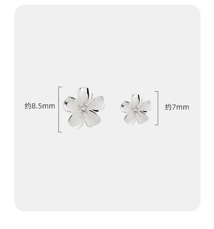 925 Sterling Silver Flower Stud Earring Product Image