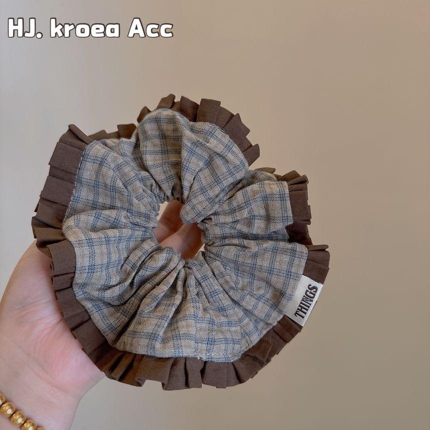 Plaid Accordion Fabric Scrunchie Product Image