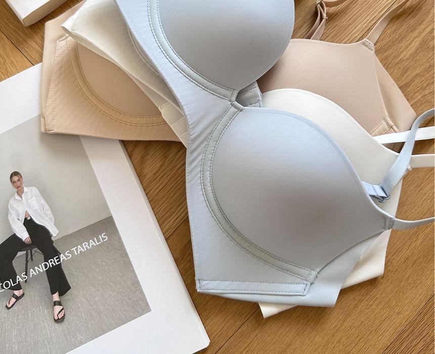 Plain Wireless Push Up Bra Product Image