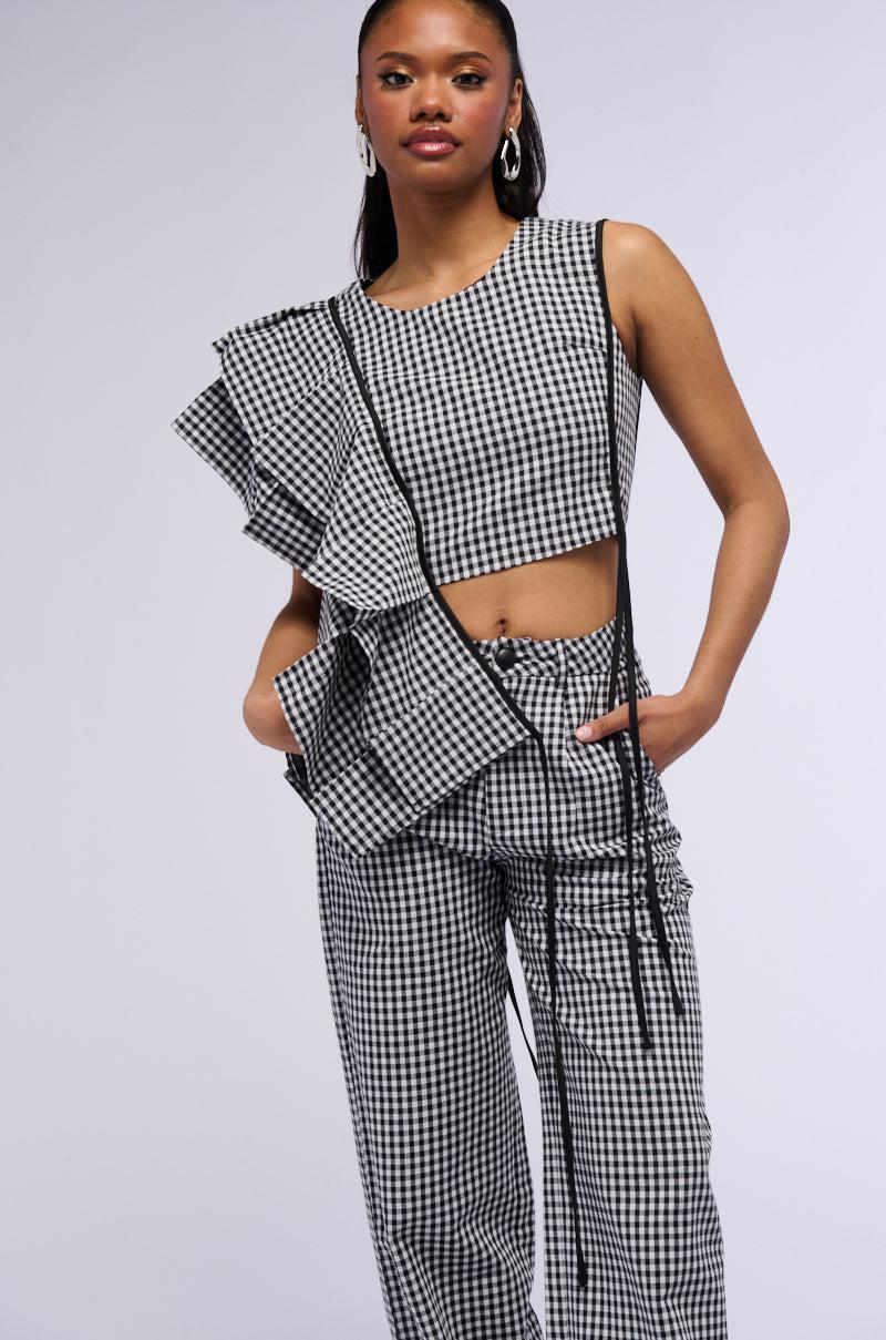 EASY ME GINGHAM BLOUSE Product Image