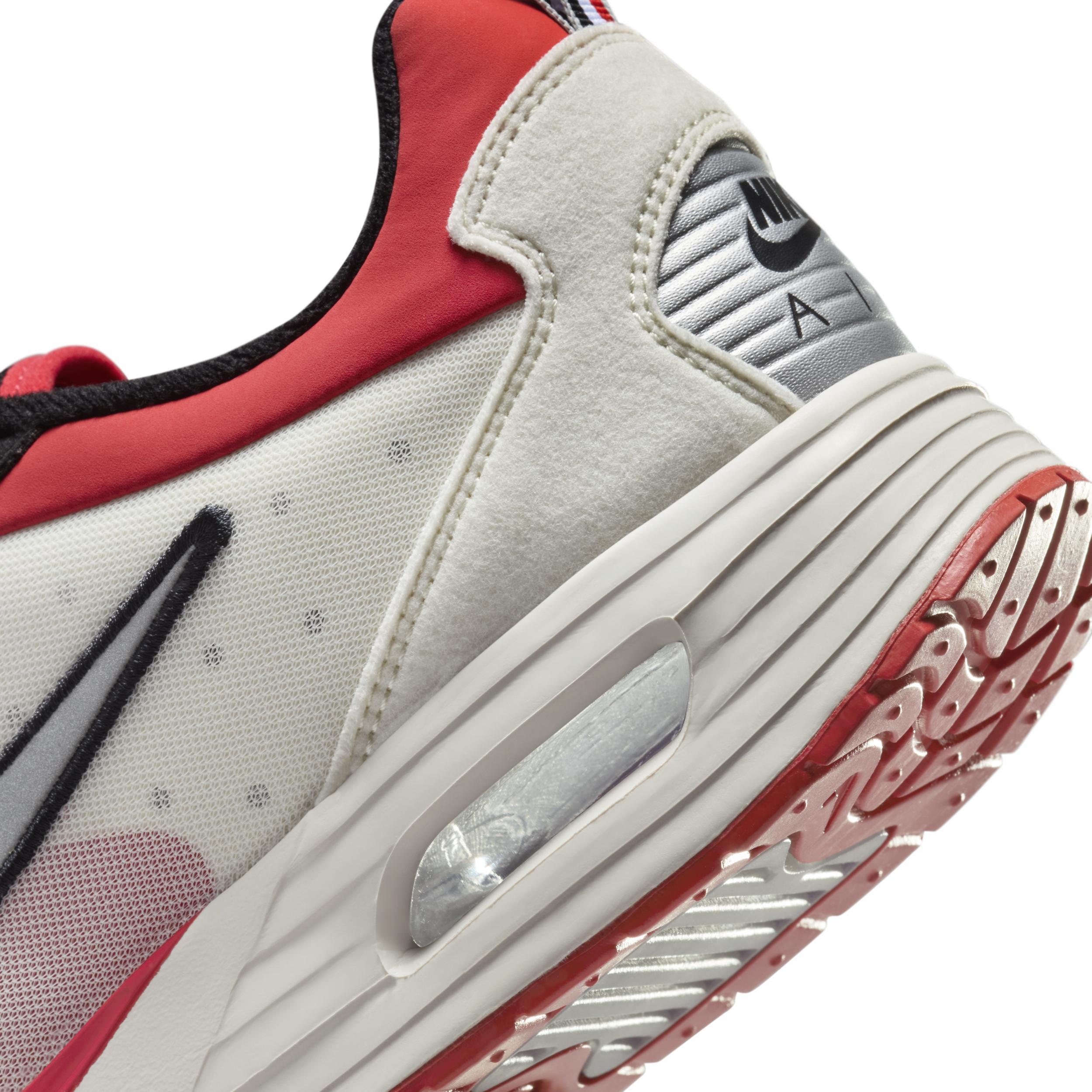 Georgia Nike Mens Air Max Solo Shoes Product Image