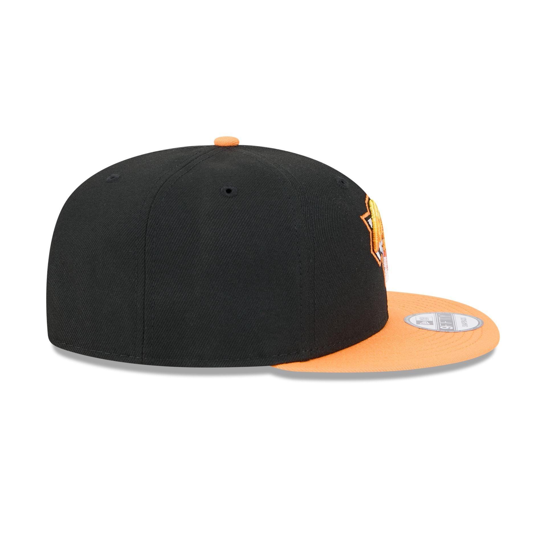 New York Knicks Fall Gradient 9FIFTY Snapback Hat Male Product Image