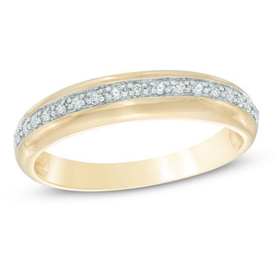 Men's 1/6 CT. T.w. Diamond Wedding Band in 10K Gold Product Image