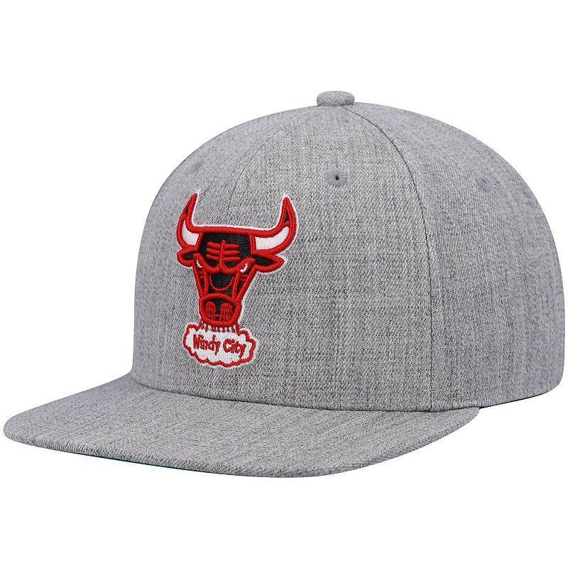 Mens Mitchell & Ness Heathered Gray Chicago Bulls Hardwood Classics Team 2.0 Snapback Hat Product Image