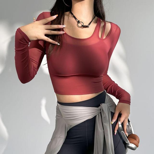 Mock Two-Piece Long-Sleeve Scoop Neck Plain Cutout Mesh Crop Sports T-Shirt Product Image