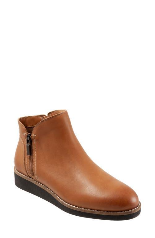 SoftWalk Wesley (Luggage) Women's Boots Product Image