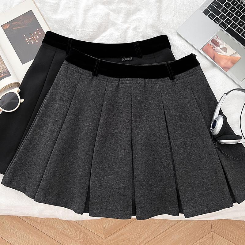 High Waist Plain Mini A-Line Pleated Skirt Product Image