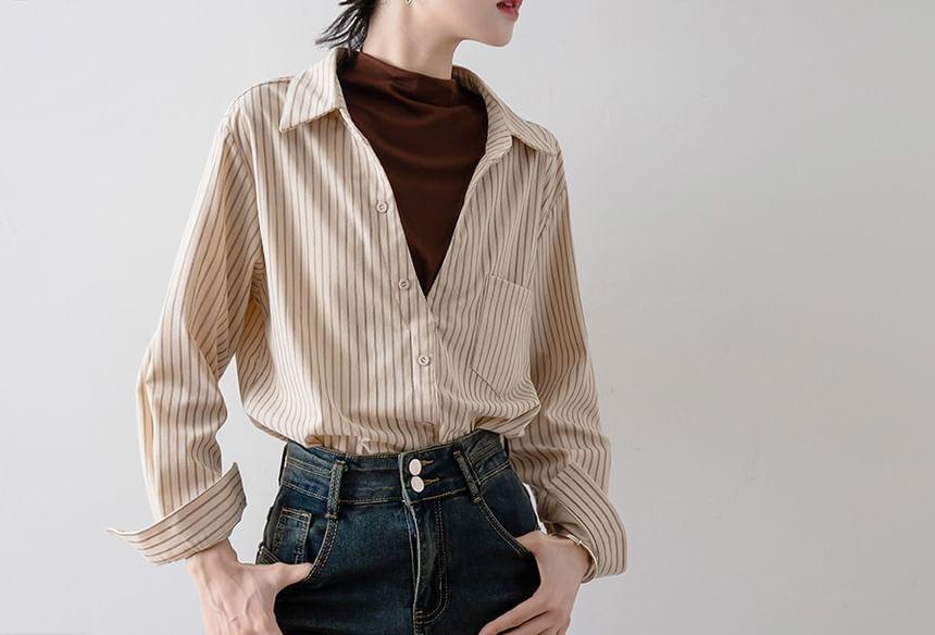 Long-Sleeve Striped Pocketed Shirt Product Image