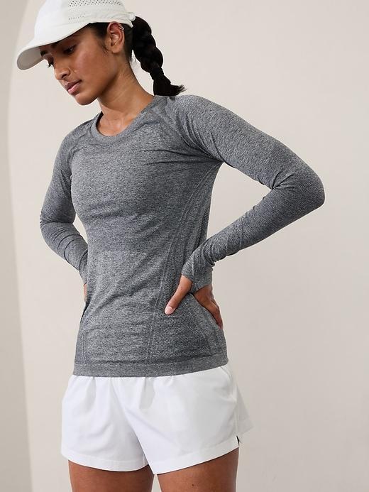 Momentum Seamless Heather Top Product Image