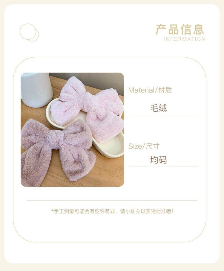 Bow Hair Clip Product Image