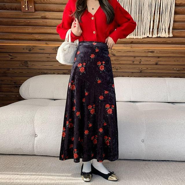 Elastic Waist Floral Velvet Midi A-Line Skirt Product Image