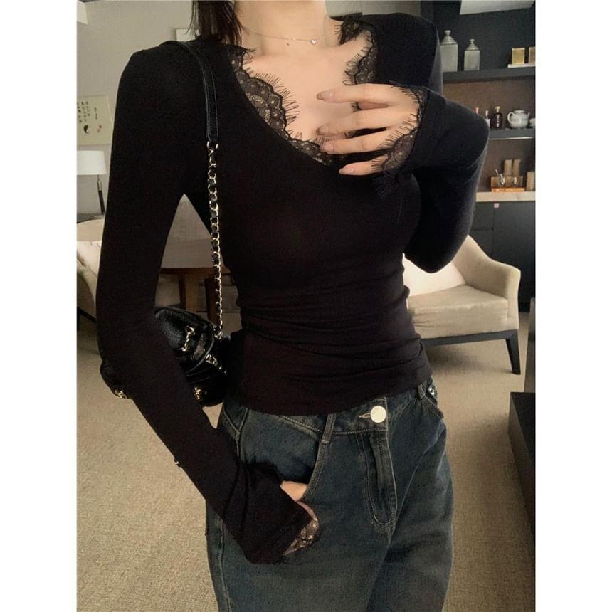 Long-Sleeve V-Neck Plain Lace Trim Slim Fit Tee Product Image