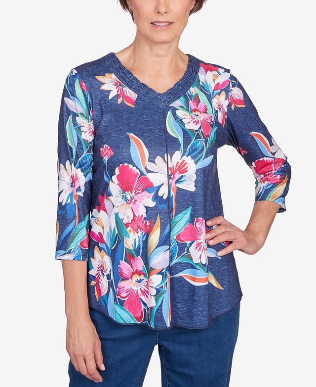 Alfred Dunner Petite in Full Bloom Placed Floral V-neck Top Product Image