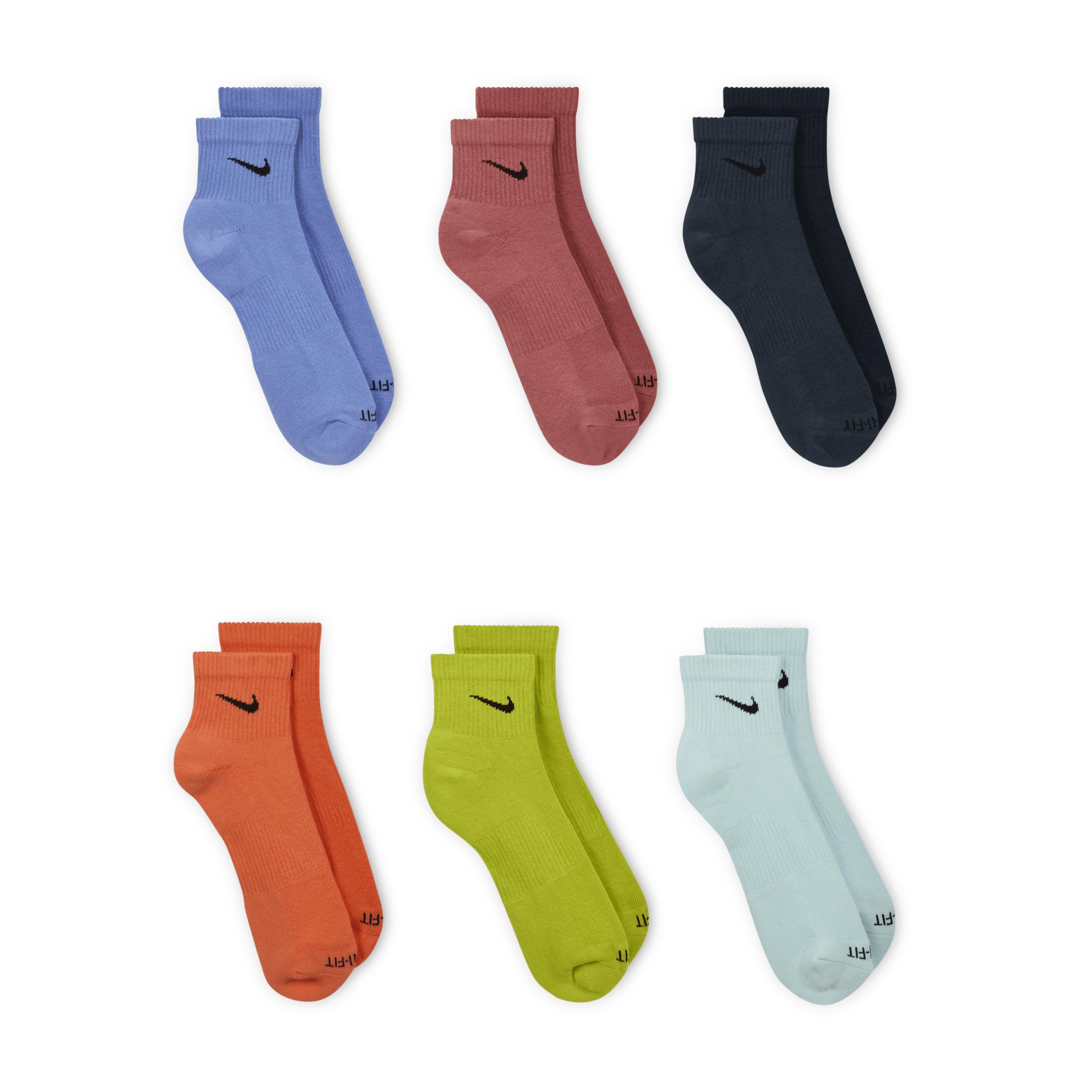 Nike Men's Everyday Plus Cushioned Training Ankle Socks (6 Pairs) Product Image