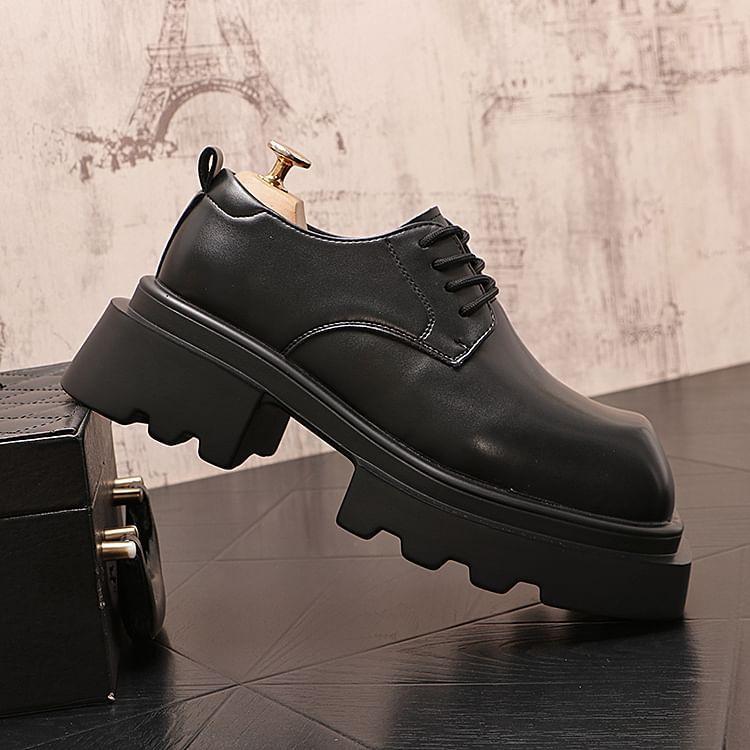 Square-Toe Lace-Up Shoes Product Image